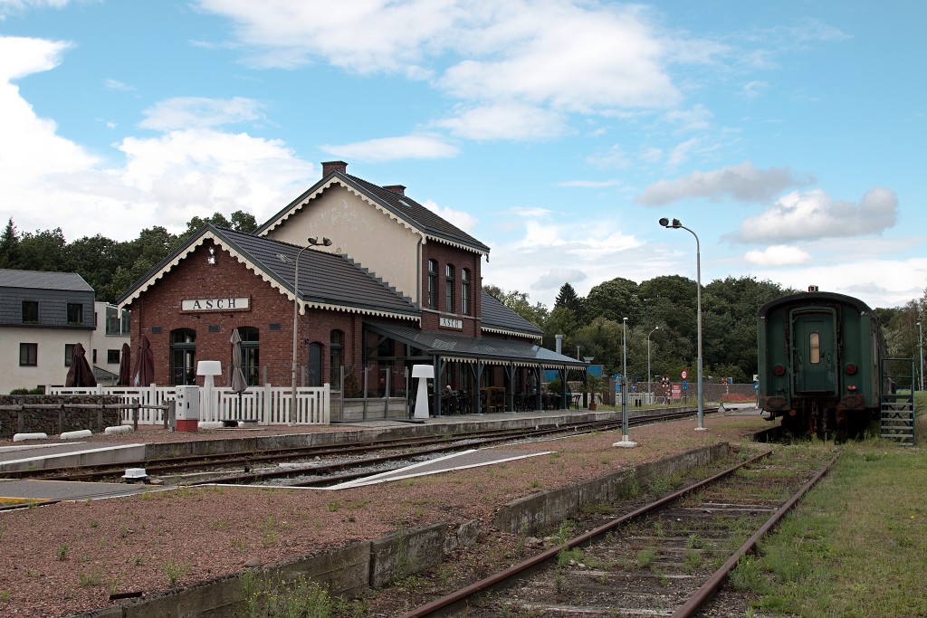 spoorweg spoorwegen hdr ns trein treinen locomotief verkeer transport openbaar vervoer spoor stoomlocomotief station
